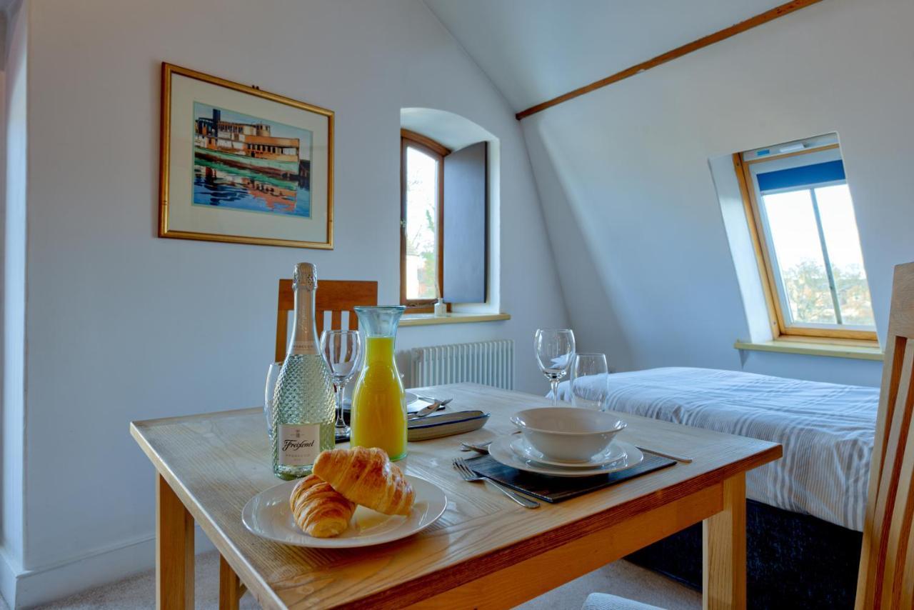 Central Studio Suite - Modern Stay With Free Wifi Stamford Exterior foto