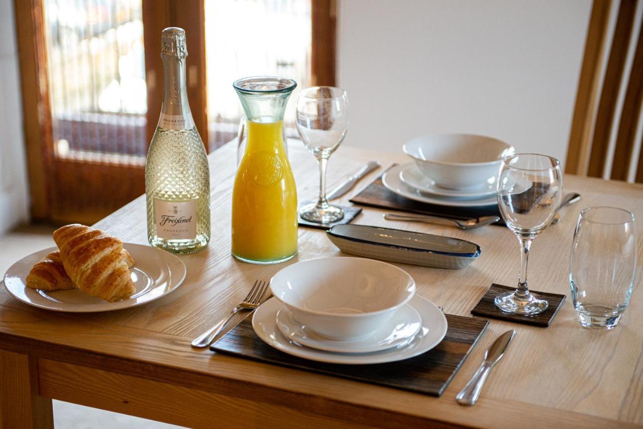 Central Studio Suite - Modern Stay With Free Wifi Stamford Exterior foto